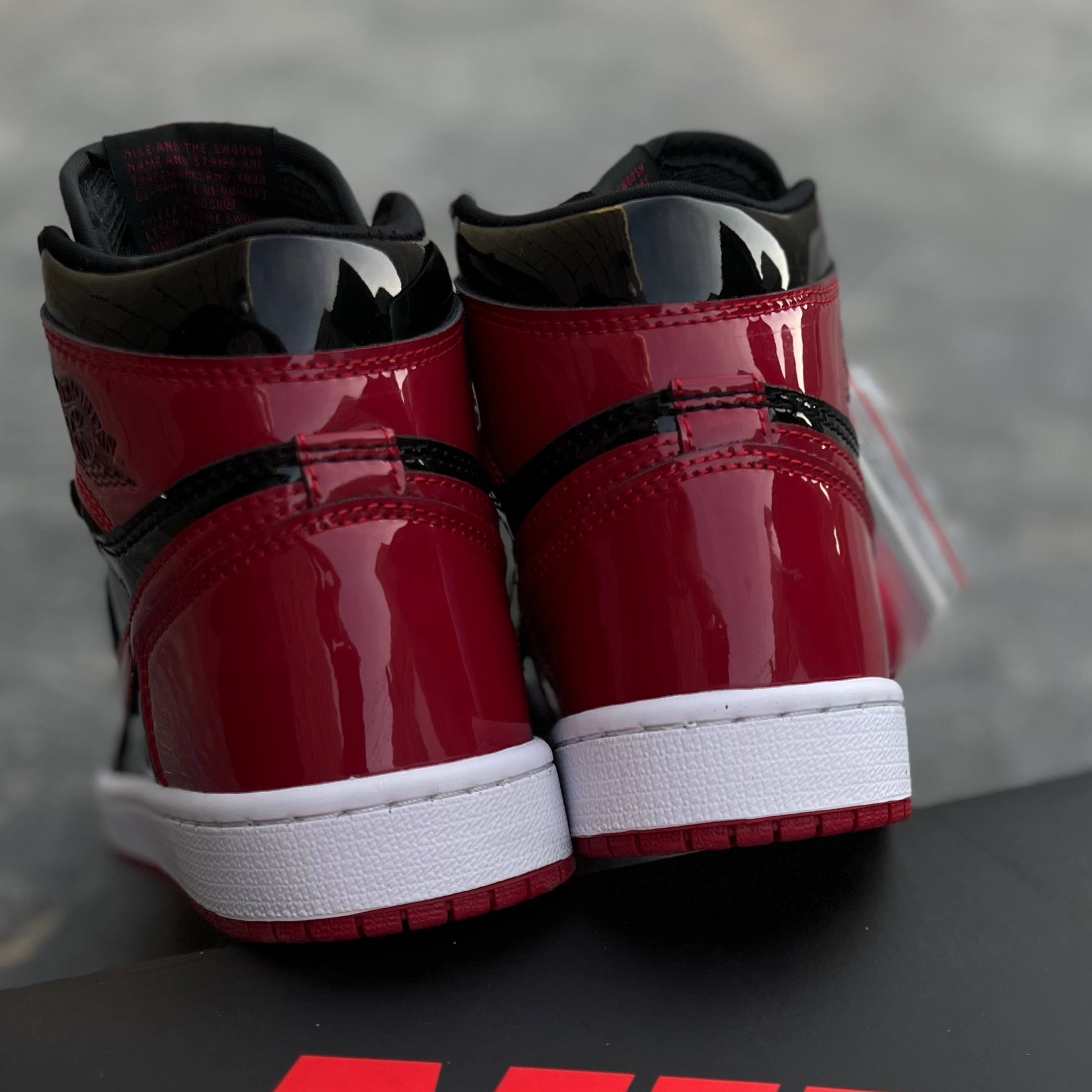 نایک جردن وان ورنی قرمز Nike Air Jordan1 Patent Bred 138