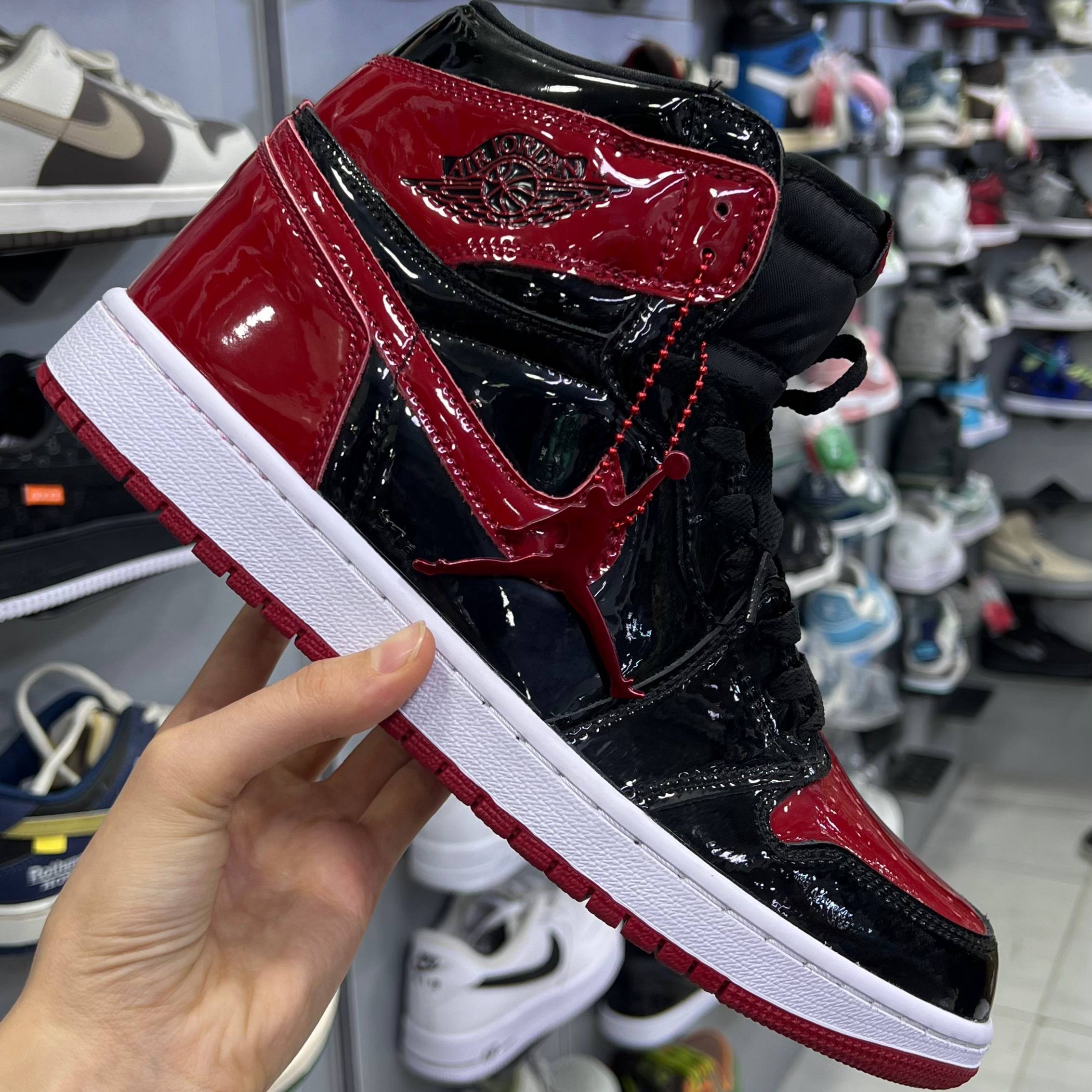 نایک جردن وان ورنی قرمز Nike Air Jordan1 Patent Bred 138