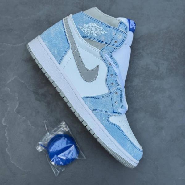 نایک ایر جردن وان هایپر رویال Nike Air Jordan One Hyper Royal 110
