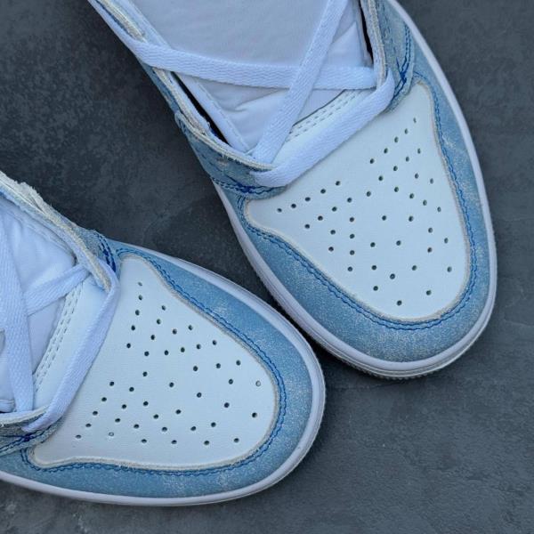 نایک ایر جردن وان هایپر رویال Nike Air Jordan One Hyper Royal 110