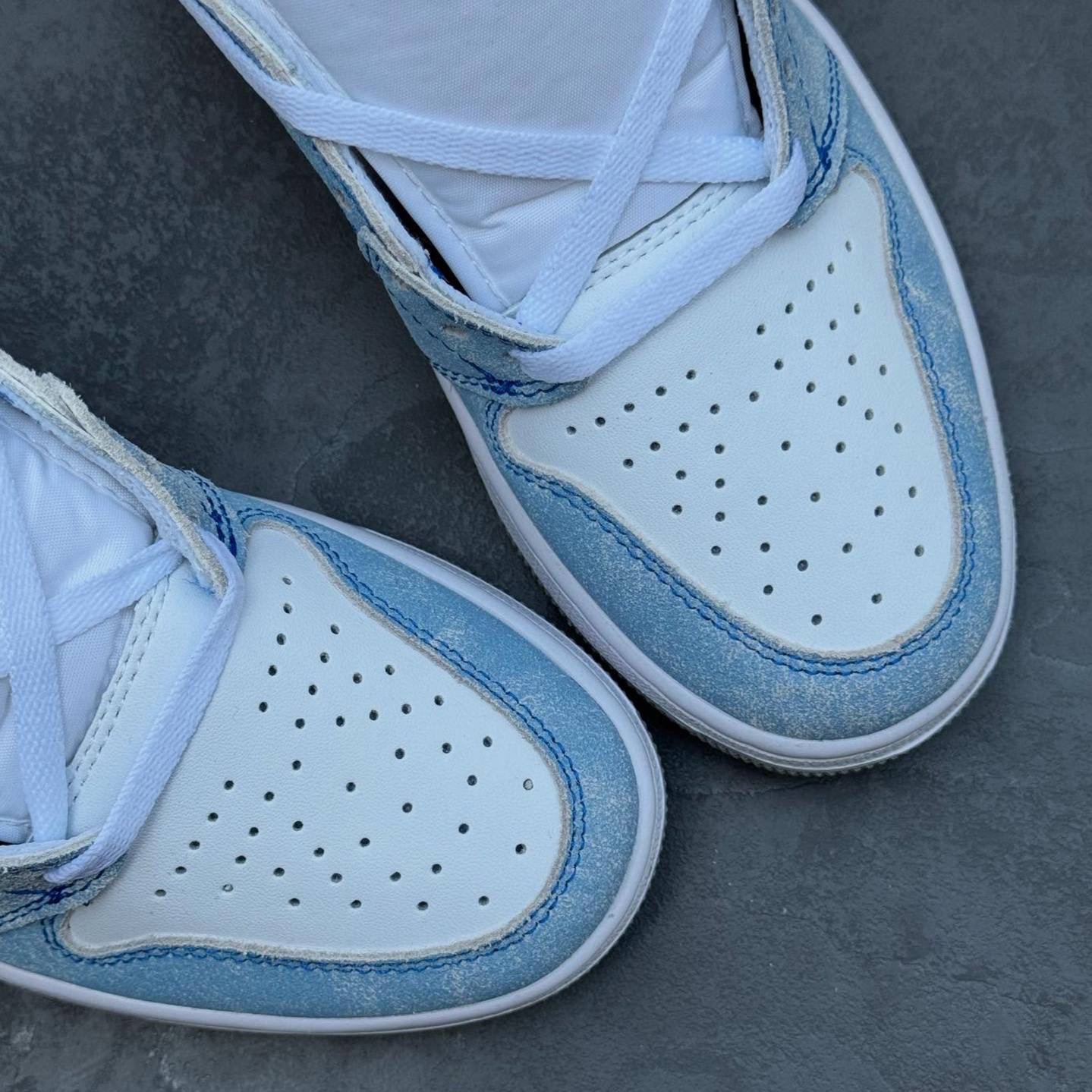 نایک ایر جردن وان هایپر رویال Nike Air Jordan One Hyper Royal 110