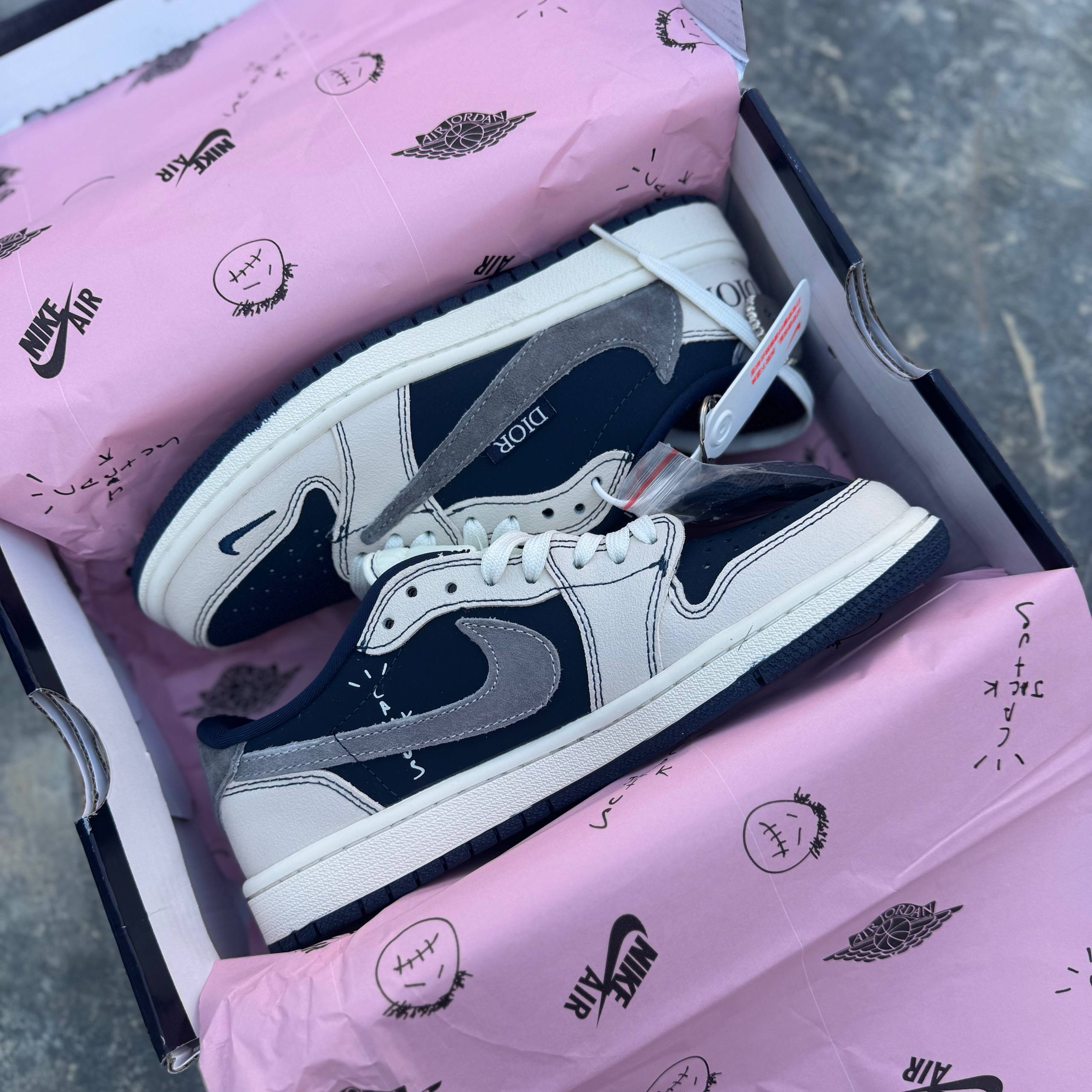 ترویس اسکات دیور Nike Air Jordan 1 Low OG SP Travis Scott x Dior. 71