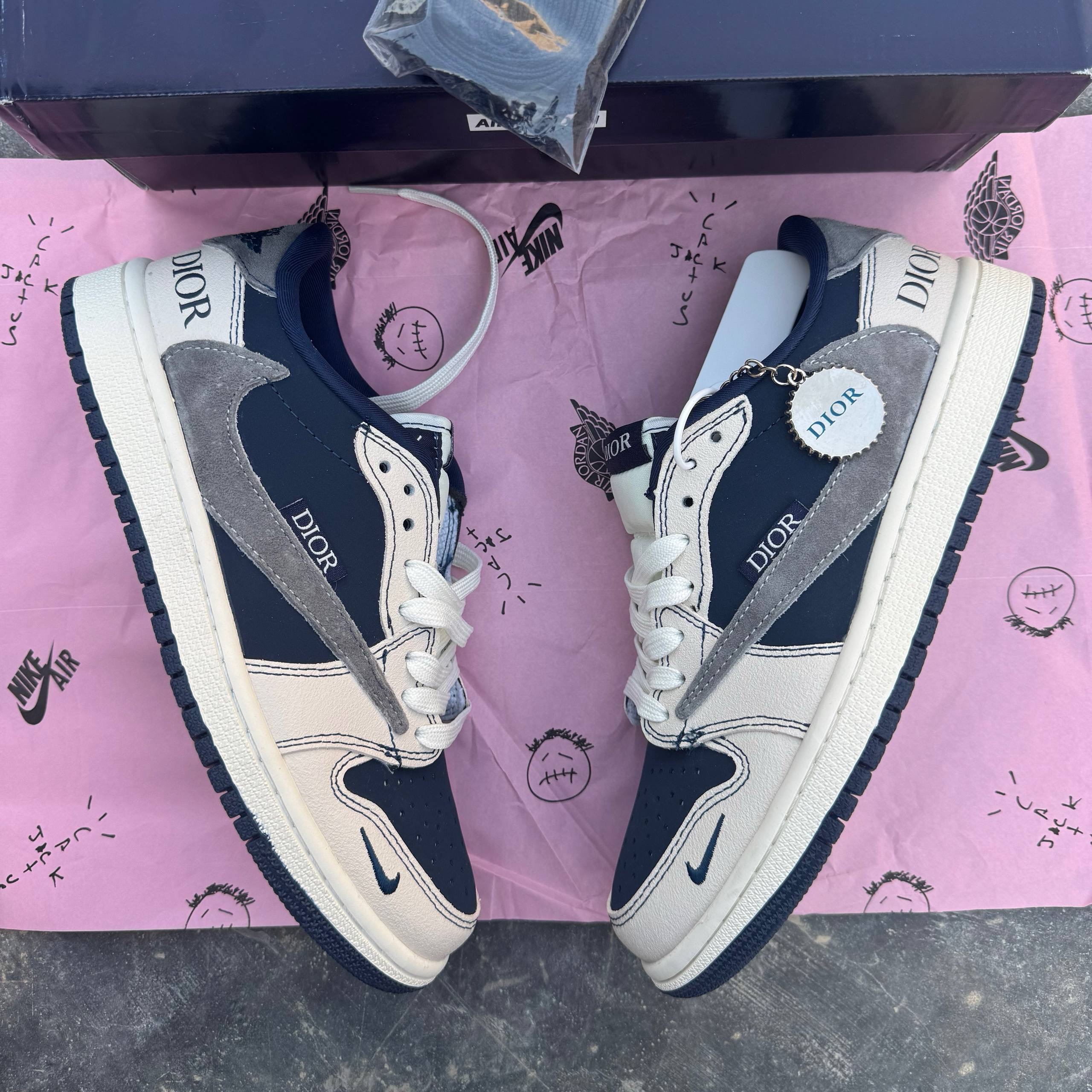 ترویس اسکات دیور Nike Air Jordan 1 Low OG SP Travis Scott x Dior. 71