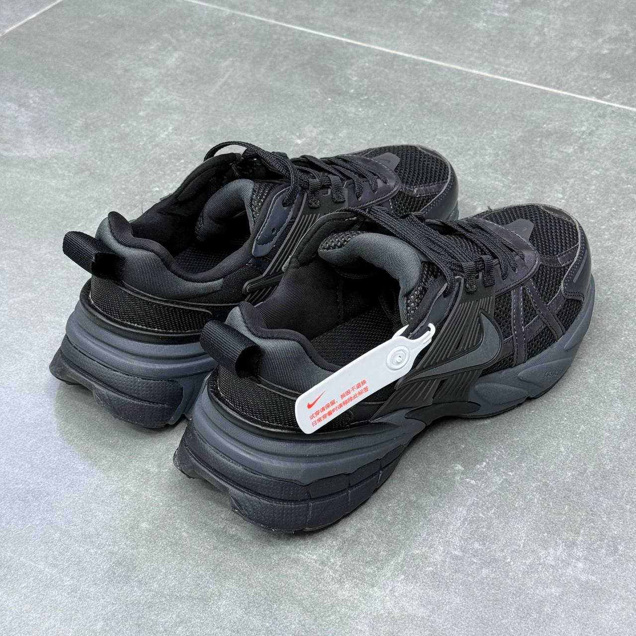 نایک وی تو کی تمام مشکی Nike V2K Run 