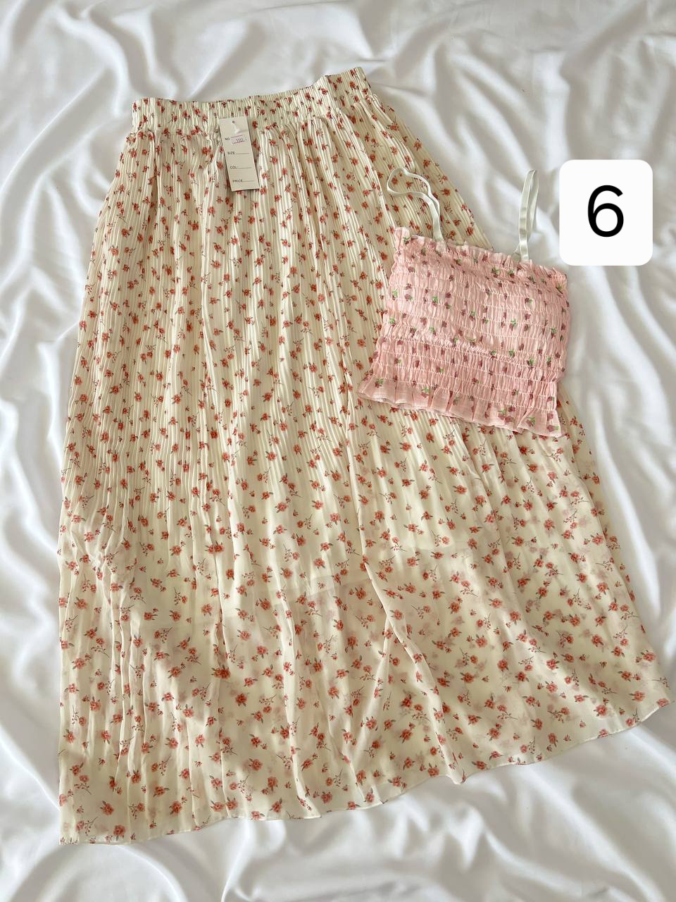 دامن گلدار پلیسه