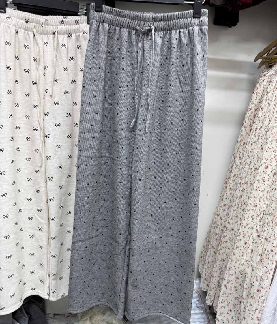 شلوار توپ توپی داخل‌ مخمل 10229