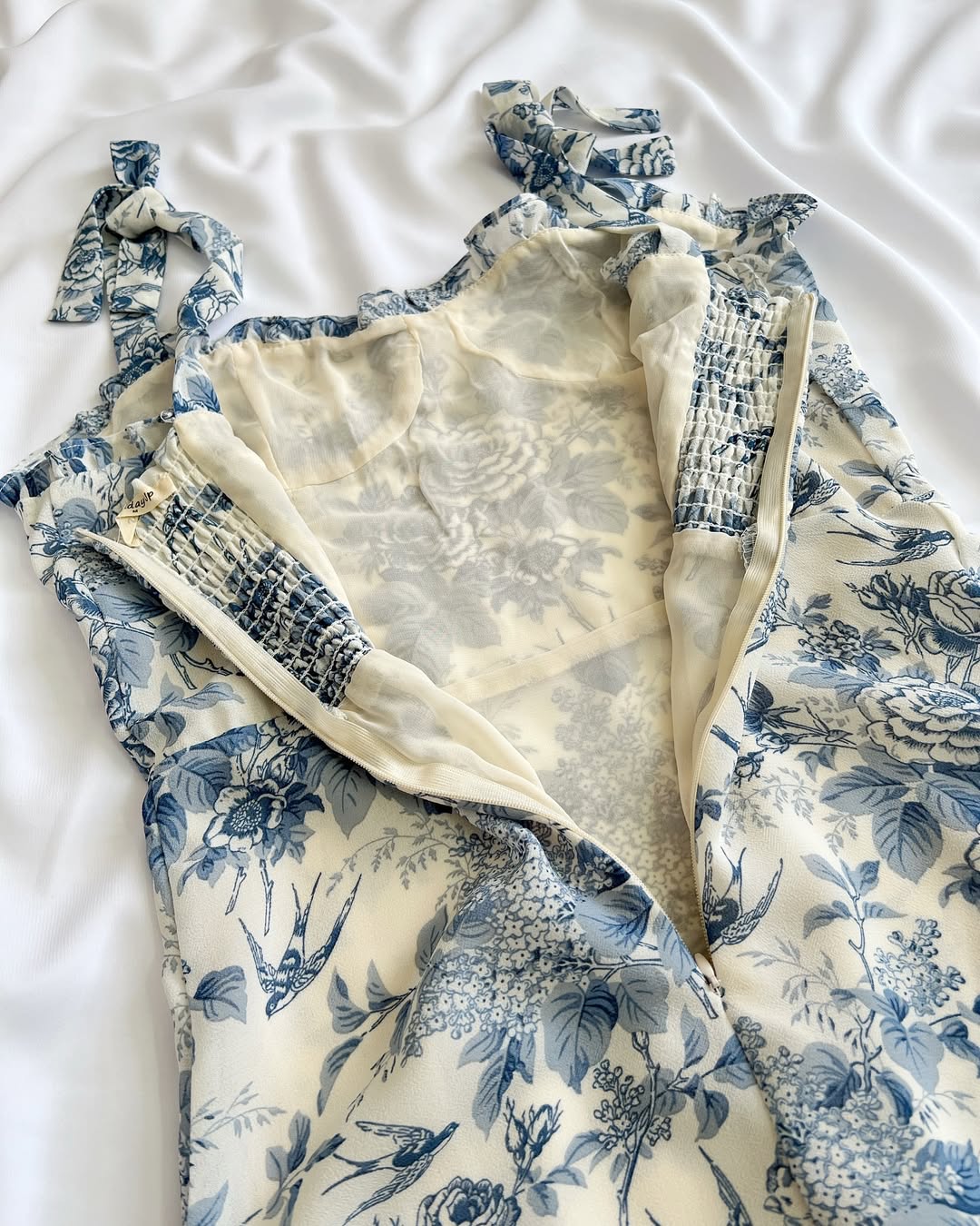 پیراهن بلند گلدار زنانه