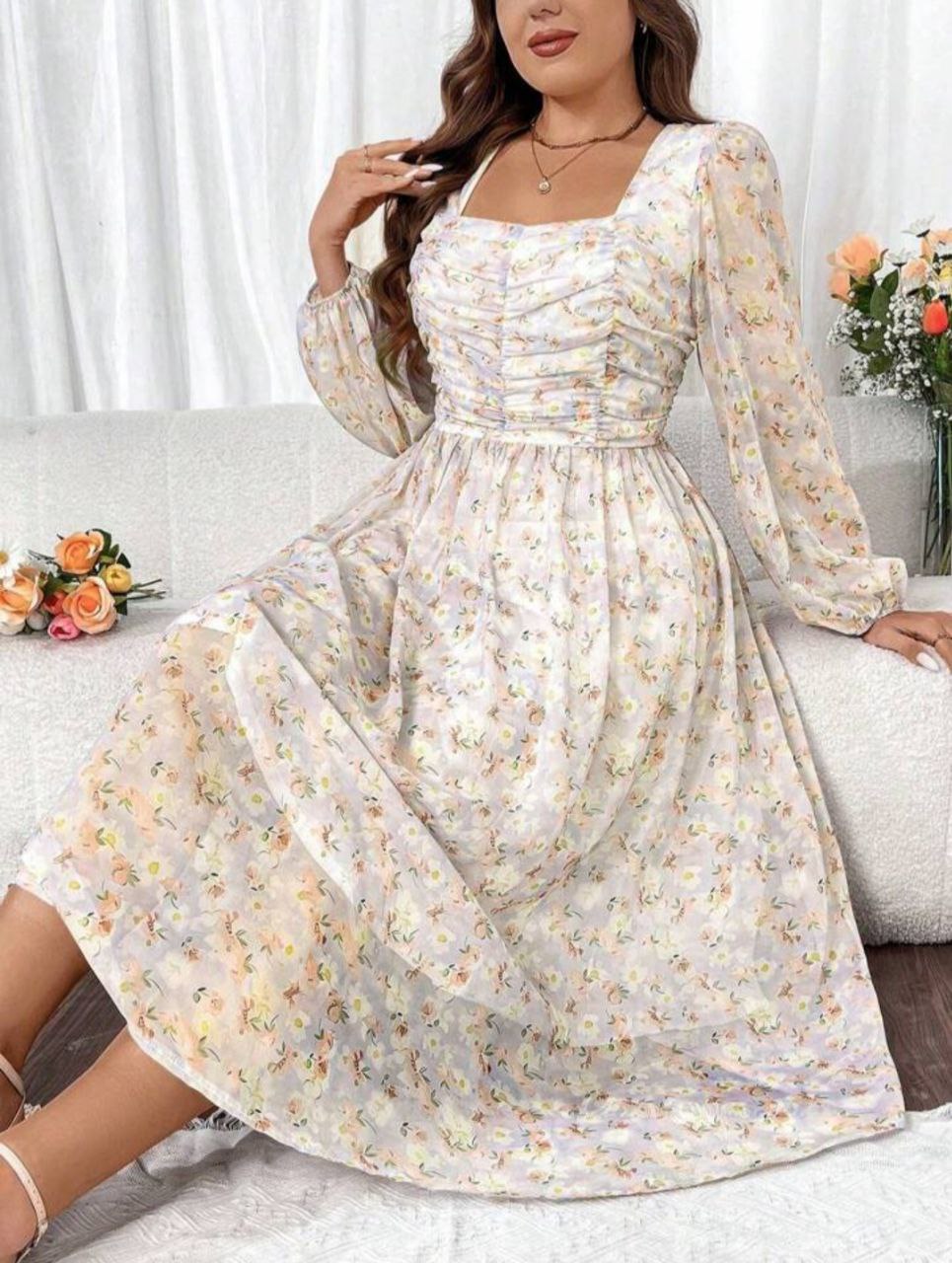 پیراهن گلدار قواره بزرگ