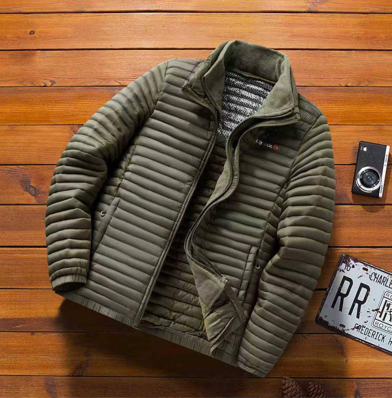 کاپشن طرح پر مارک ریبوک کد 016