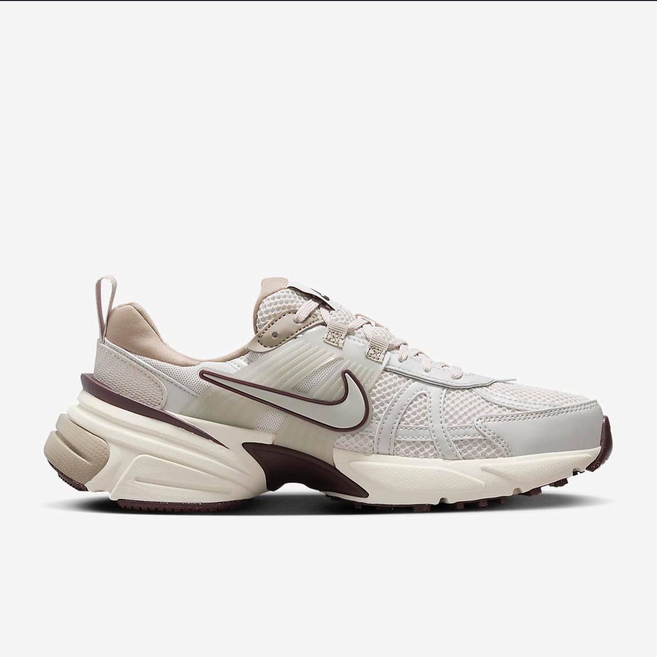  نایک وی تو کی ران Nike v2k run کد