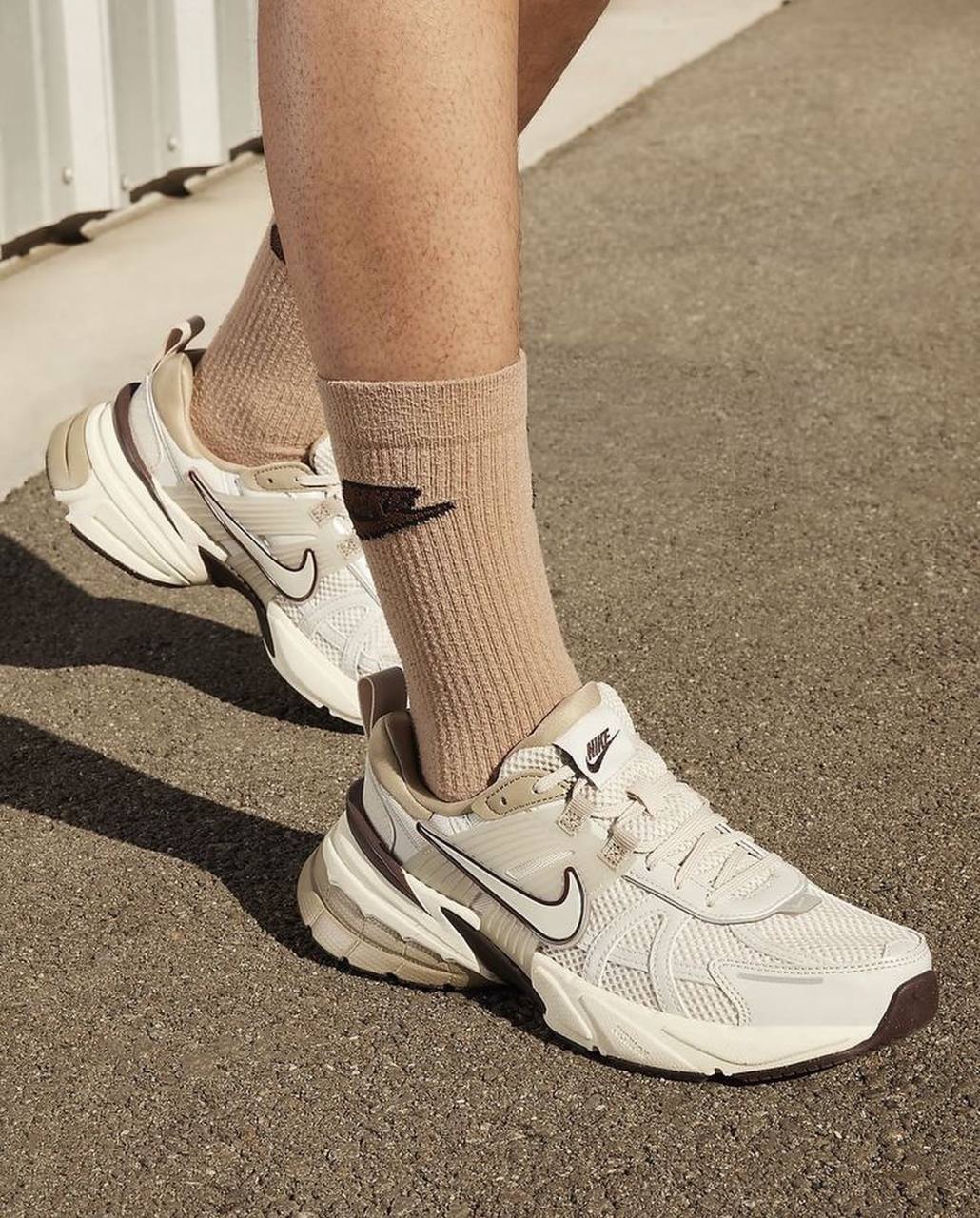  نایک وی تو کی ران Nike v2k run کد