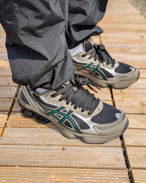 ASICS GEL KINETIC FLuENT آسیکی ژل کینتیک فلوینت 