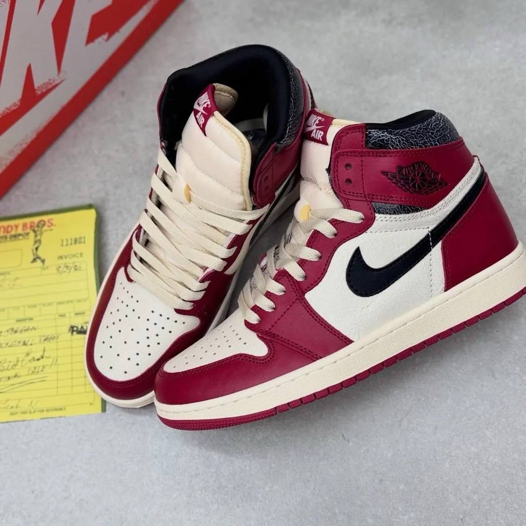 جردن وان شیکاگو لاست اند فاوند Nike Air Jordan1 Chicago Lost and Found