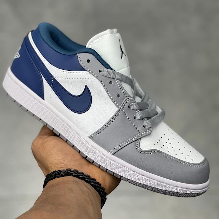 کتونی جردن وان ابی سفید Nike Air Jordan1