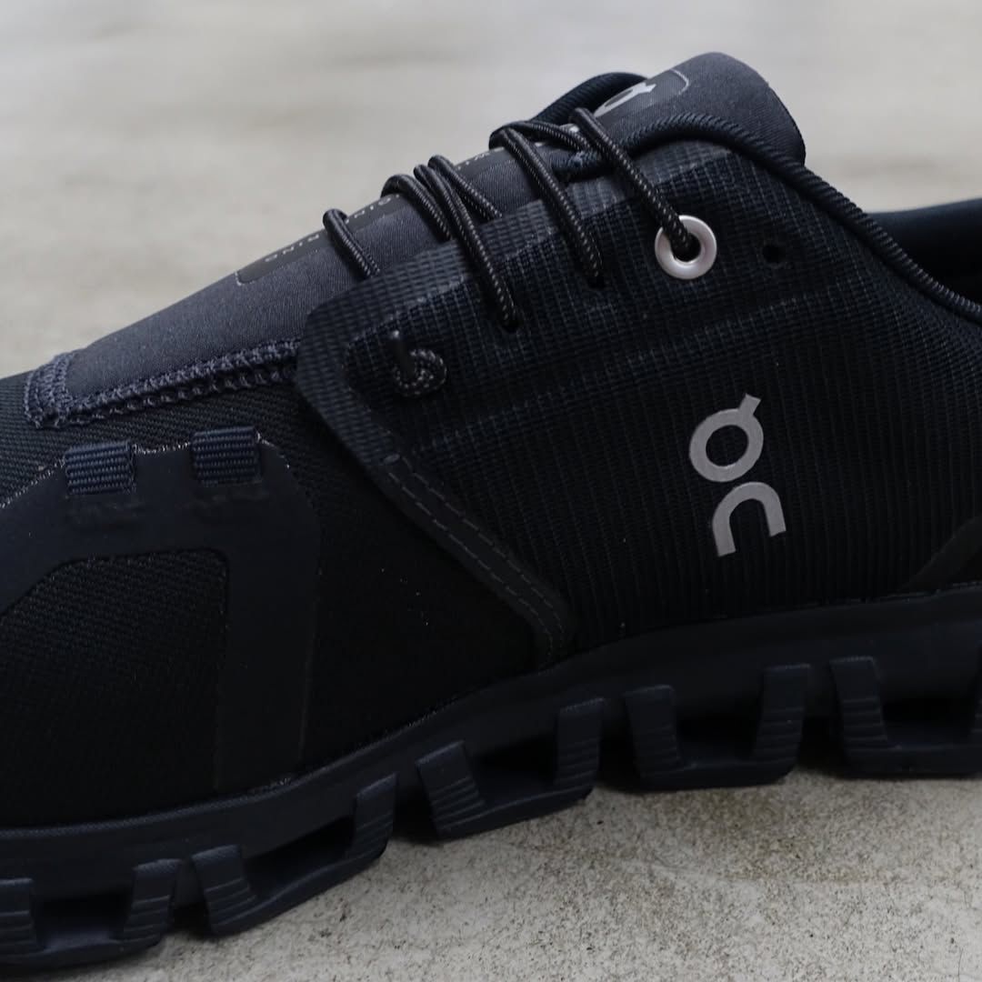 کتونی آن رانینگ کلود 6 (کیو‌سی) QC کد 