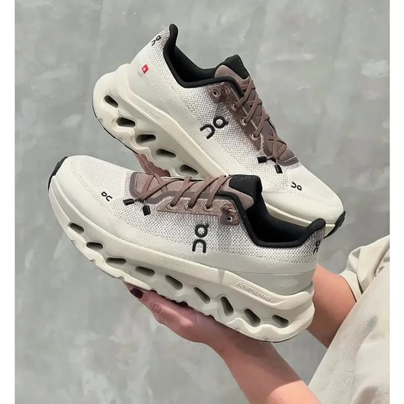 کتونی آن رانینگ (کیو‌سی) QC