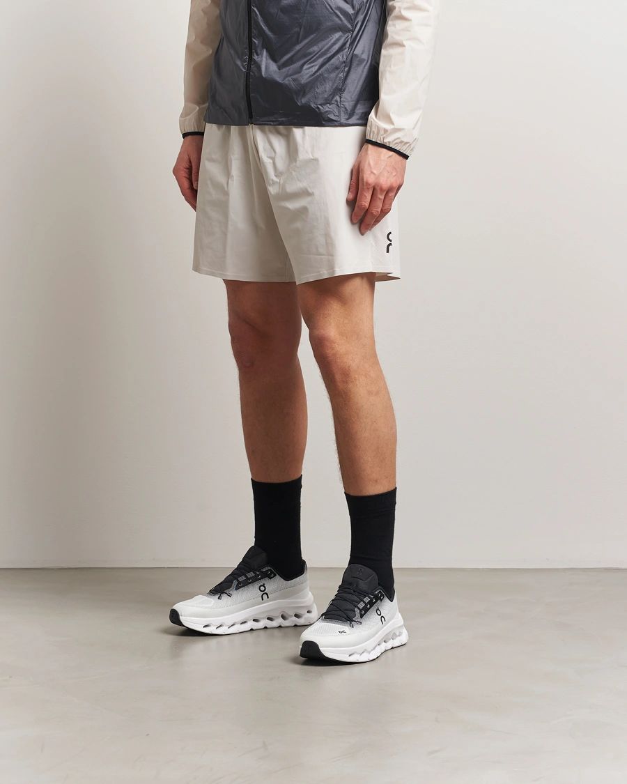 کتونی آن رانینگ (کیو‌سی) QC