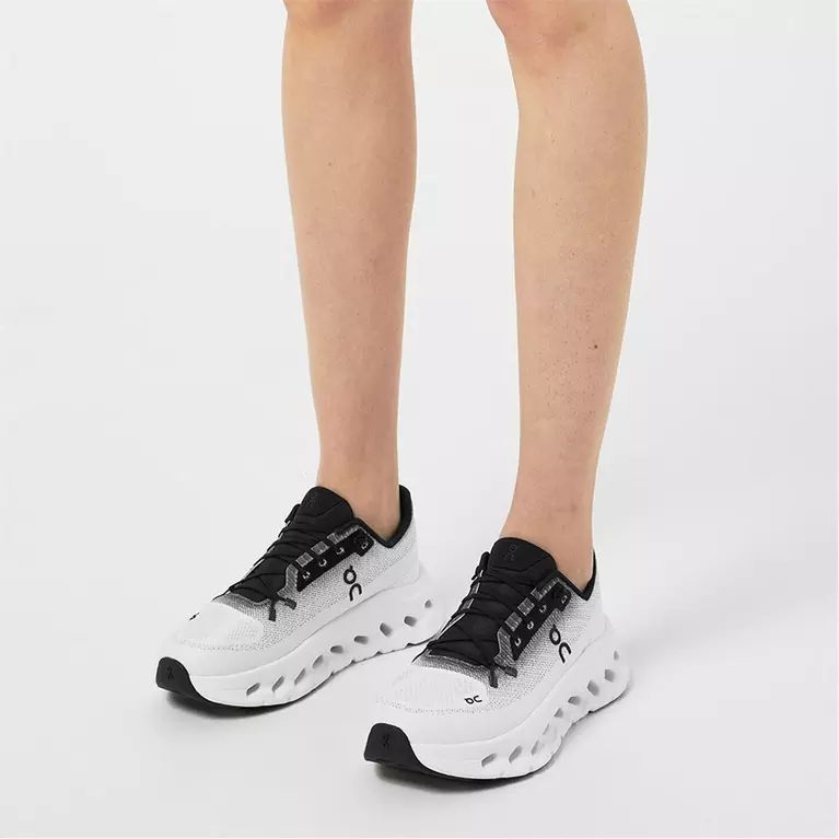 کتونی آن رانینگ (کیو‌سی) QC