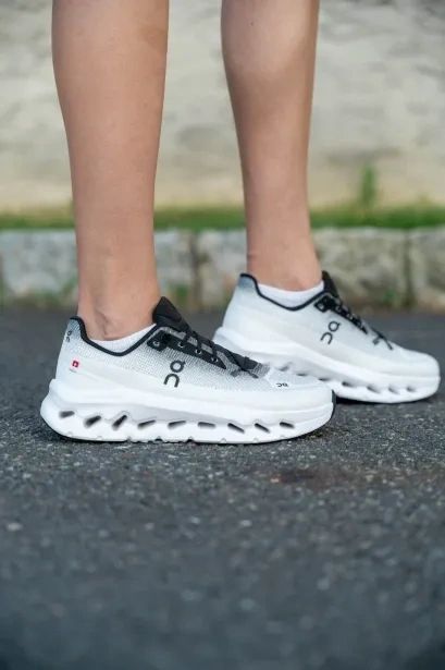 کتونی آن رانینگ (کیو‌سی) QC