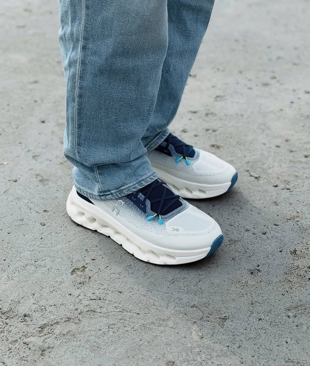 کتونی آن رانینگ (کیو‌سی) QC