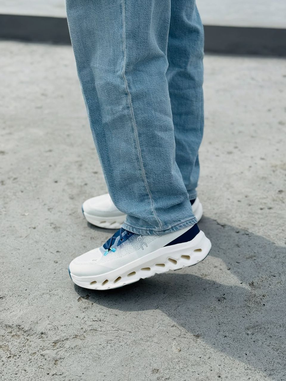 کتونی آن رانینگ (کیو‌سی) QC