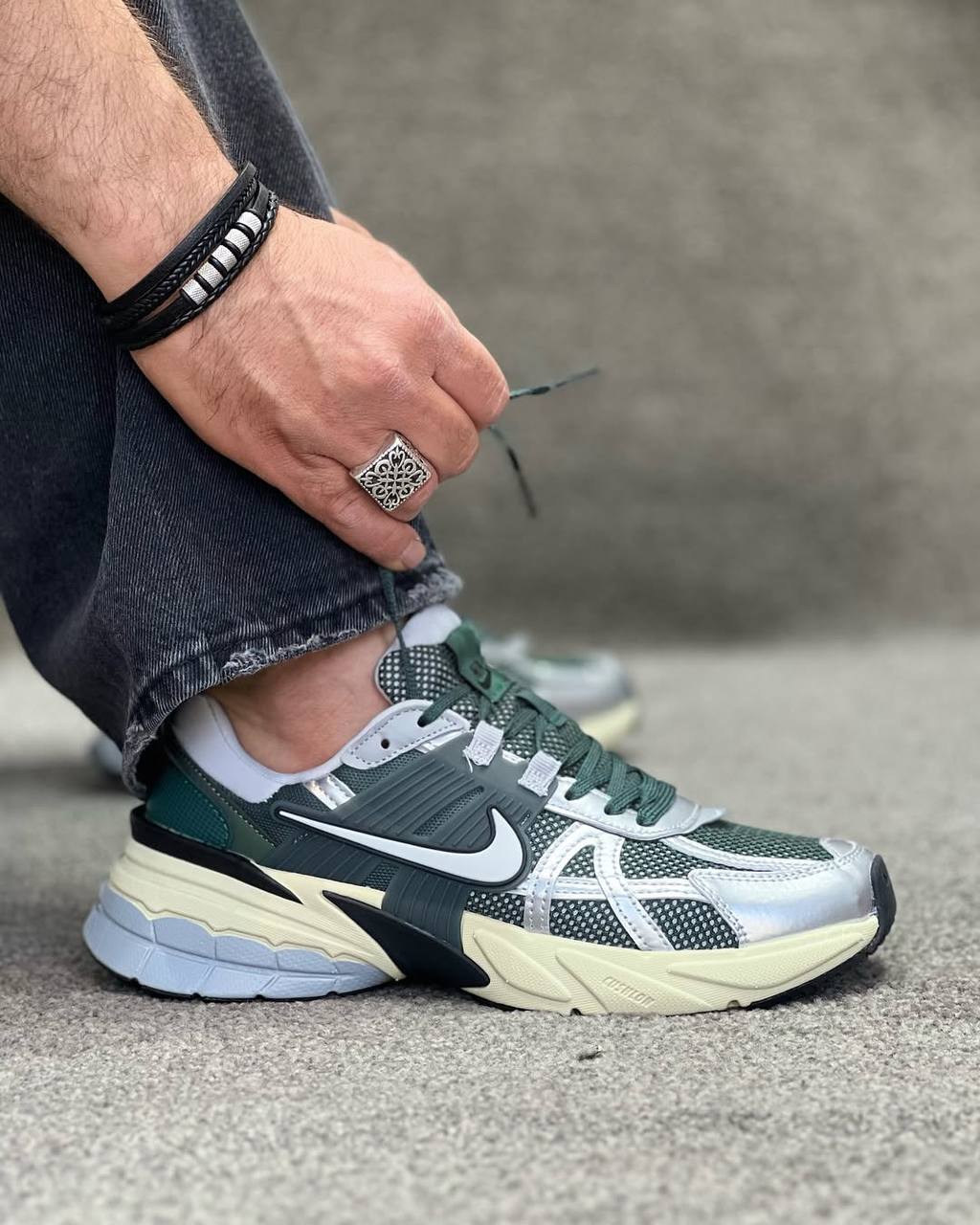  نایک وی تو کی ران Nike v2k run کد