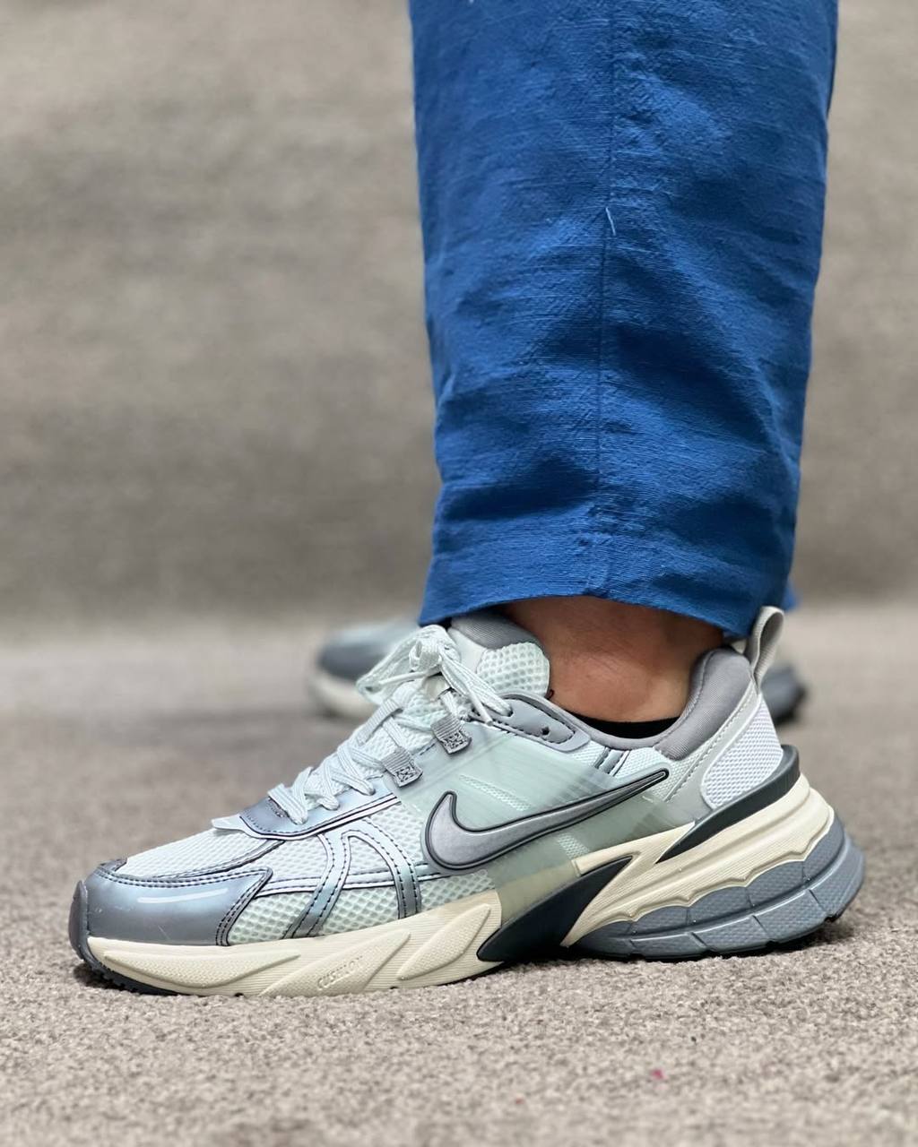  نایک وی تو کی ران Nike v2k run کد