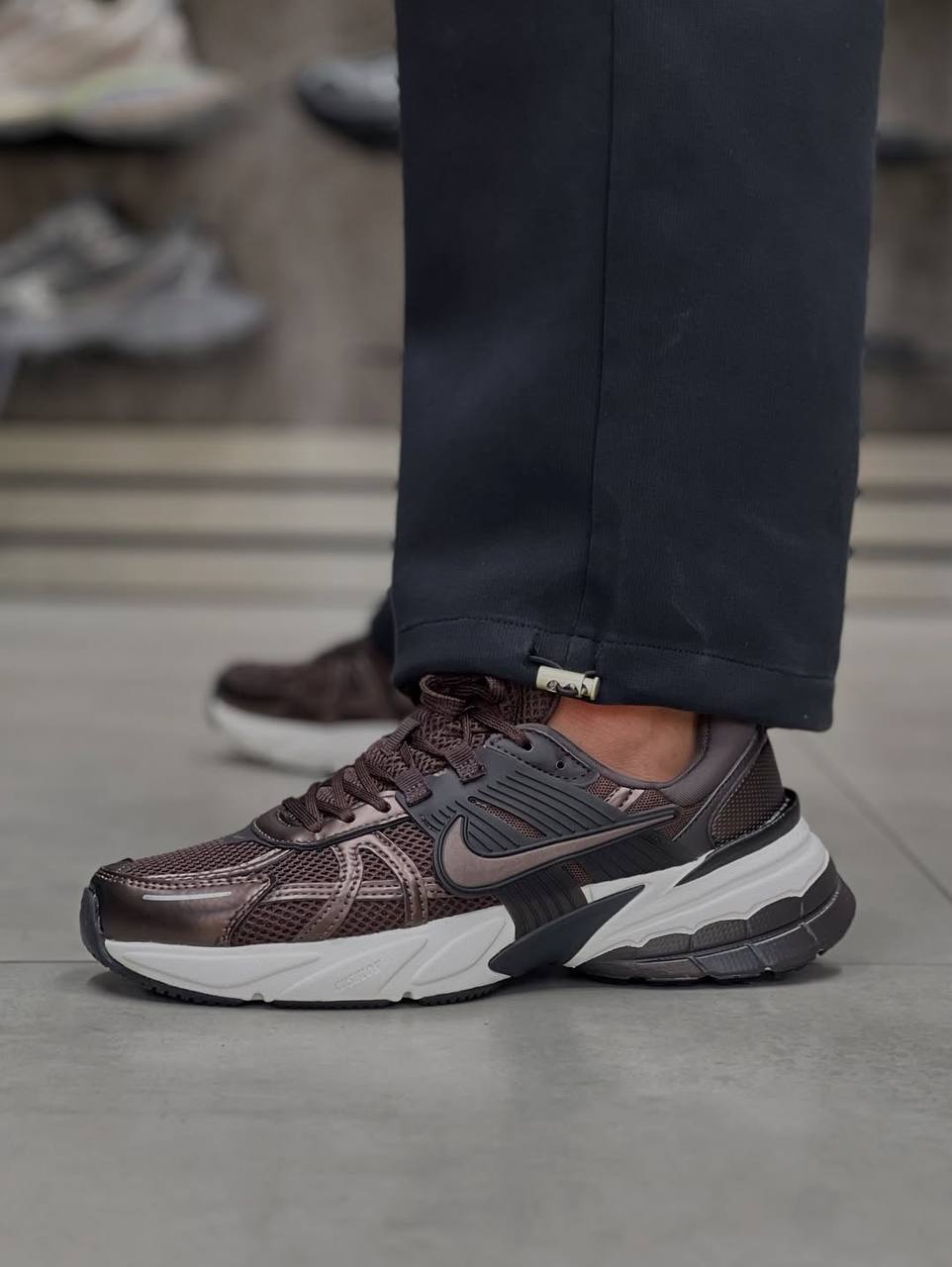  نایک وی تو کی ران Nike v2k run کد