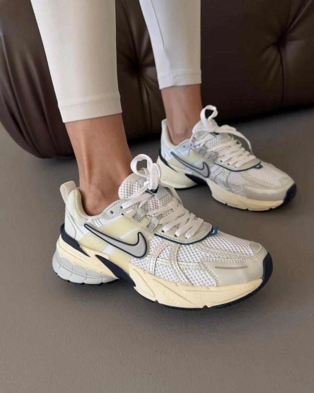  نایک وی تو کی ران Nike v2k run کد