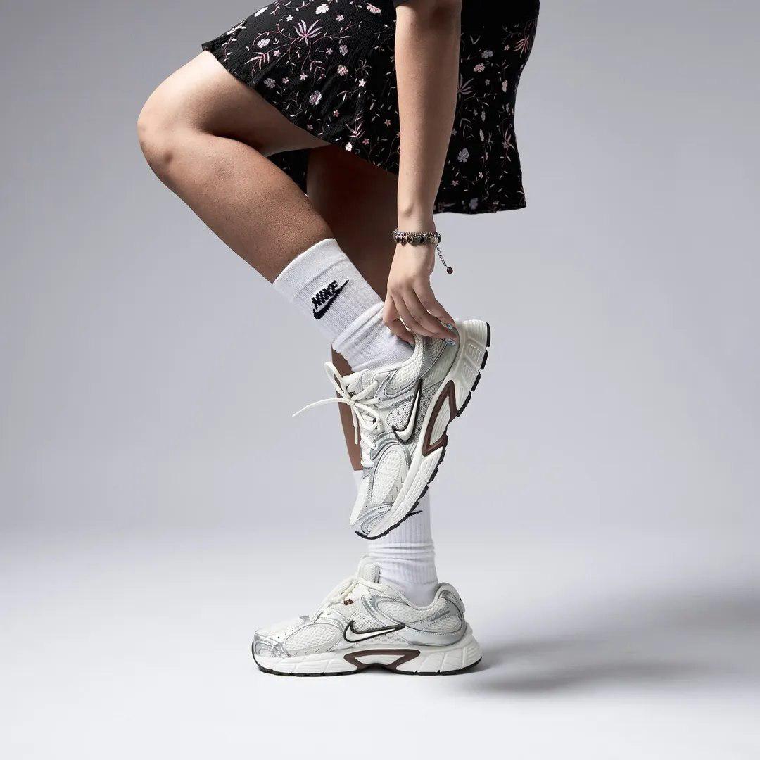 کتونی نایک وی فایو رانر Nike v5 Runner