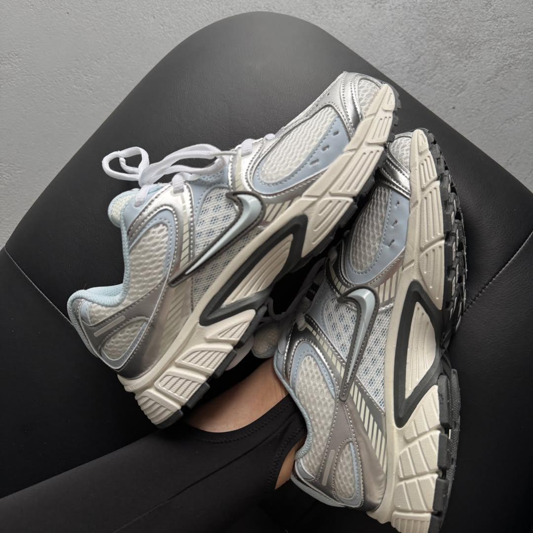 کتونی نایک وی فایو رانر Nike v5 Runner