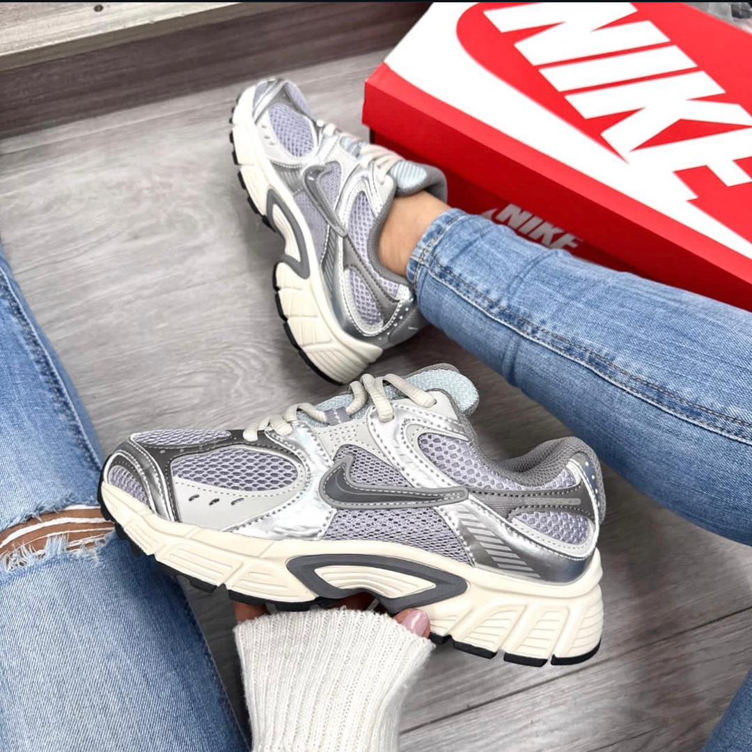 کتونی نایک وی فایو رانر Nike v5 Runner